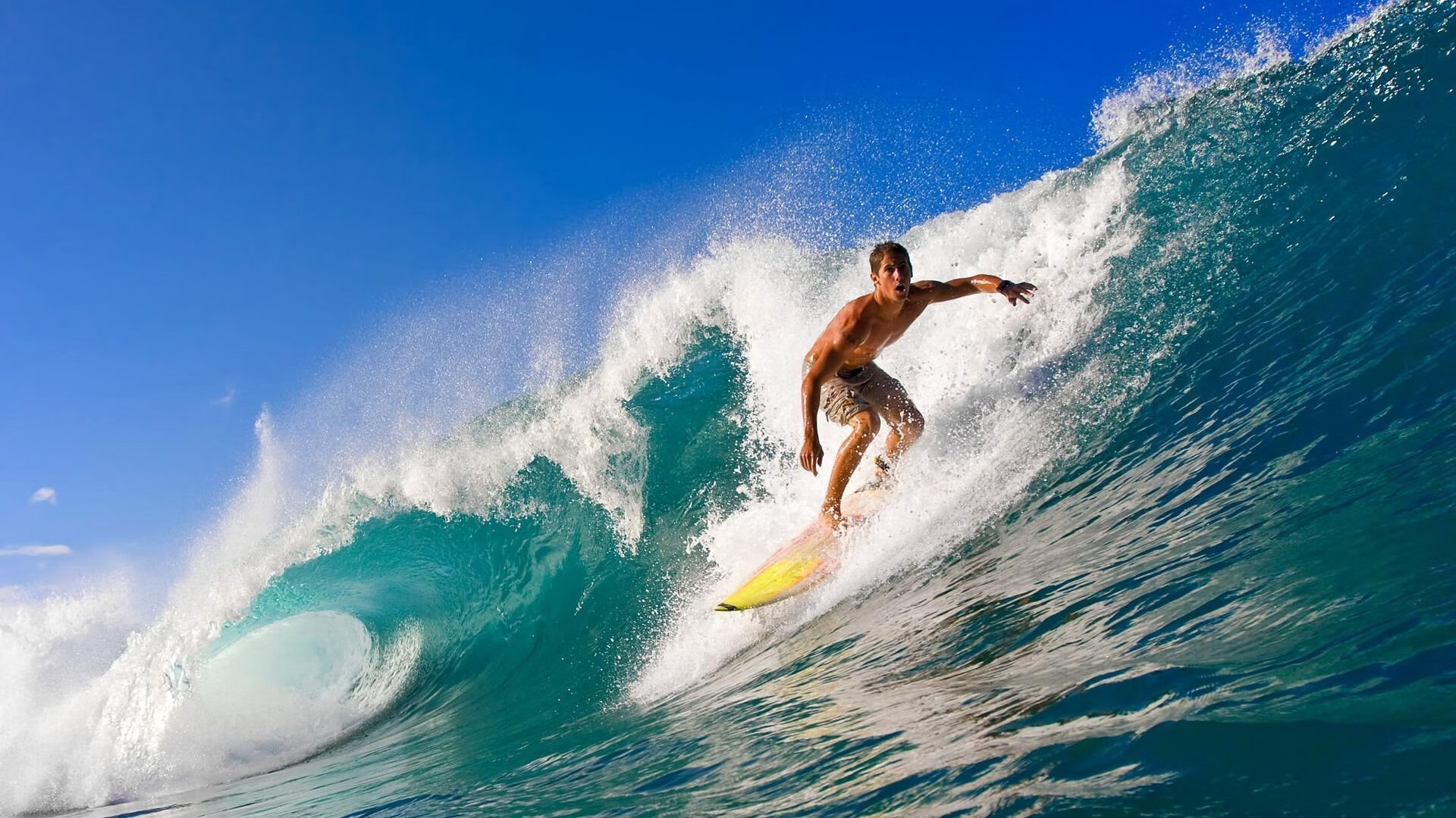 英超争冠季：悬念持续升温，精彩无限！，英超冠军悬念