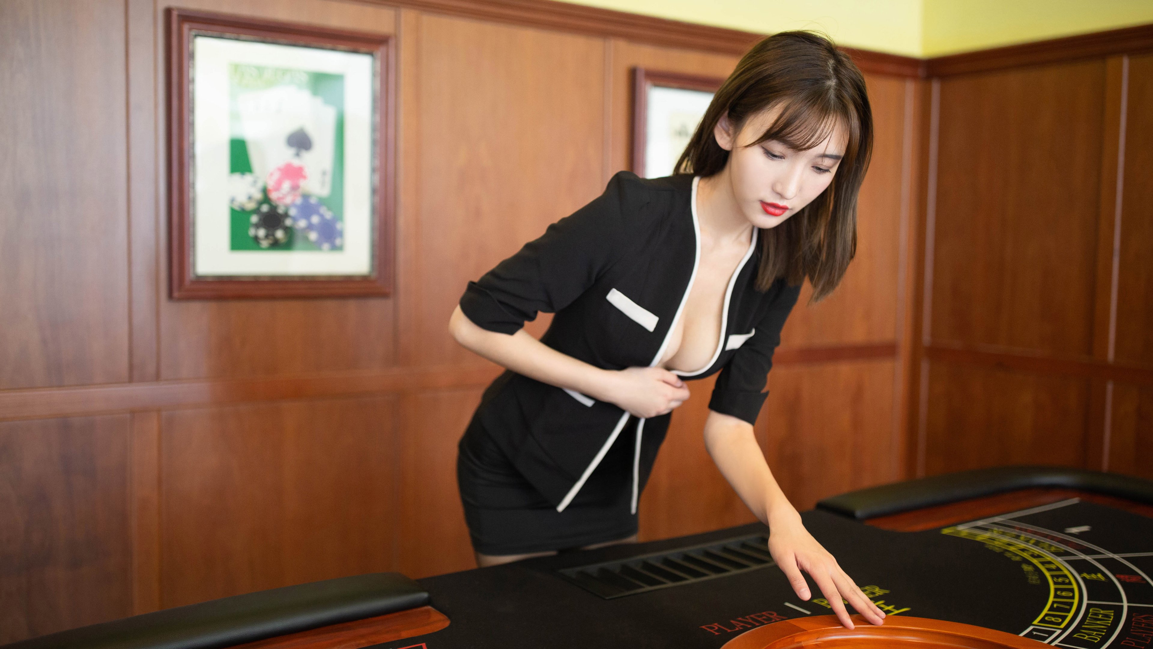 麦基翁仰泳技术精湛令人折服，麦基翁得了几块金牌